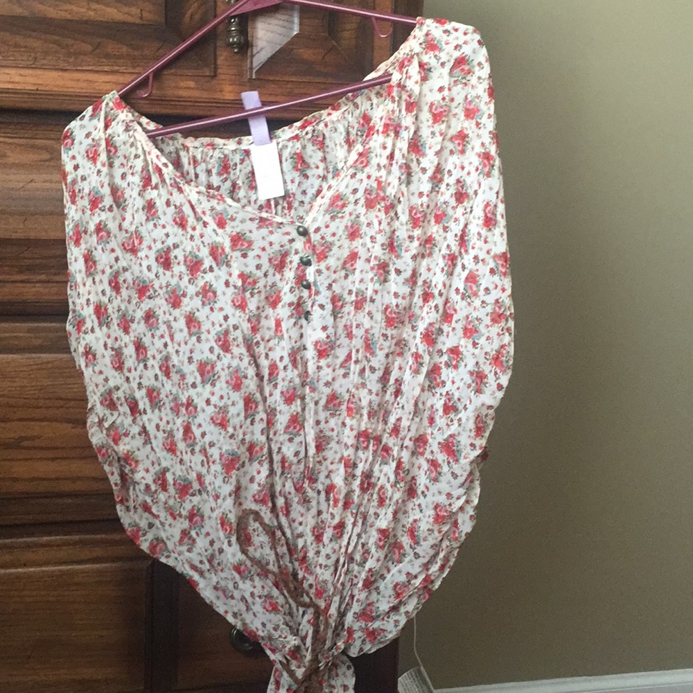 Spring floral top with braided belt